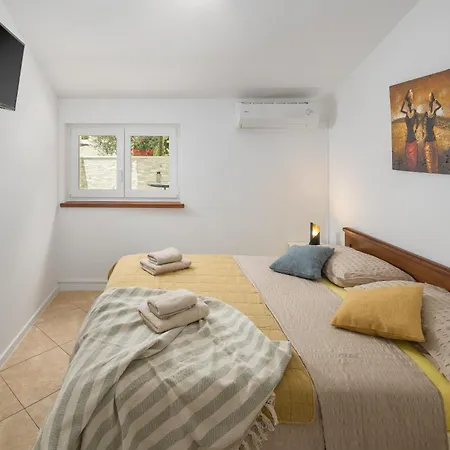 Ravnic Guest house Porec